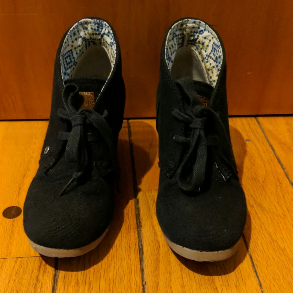 Pava black canvas wedge
